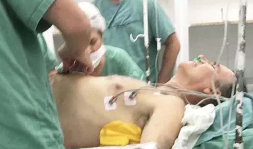Bolsonaro foi atingido no fígado, pulmão e intestino; após cirurgia, quadro do candidato é estável