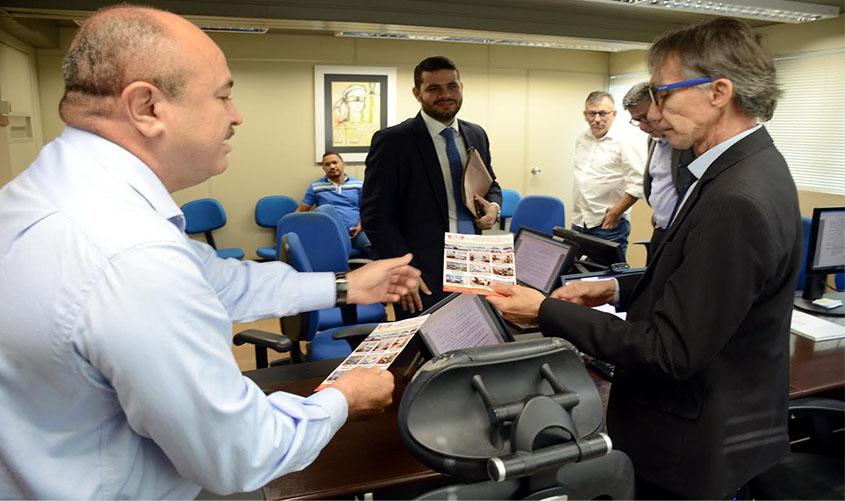 Acordo na Justiça do Trabalho encerra paralisação de trabalhadores do transporte escolar em distritos de Porto Velho