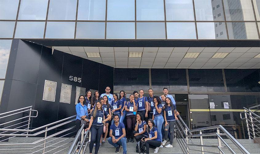 Segunda edição do projeto 'Se Liga na Justiça' recebe alunos de Candeias do Jamari