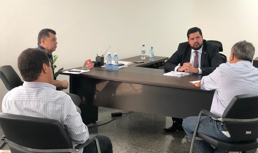 Jean Oliveira cobra recuperação de estradas vicinais no município de Porto Velho