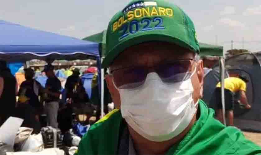 VÍDEO: enrolado na bandeira nacional, vice-governador de Rondônia defende “destituição do STF e criminalização do comunismo”