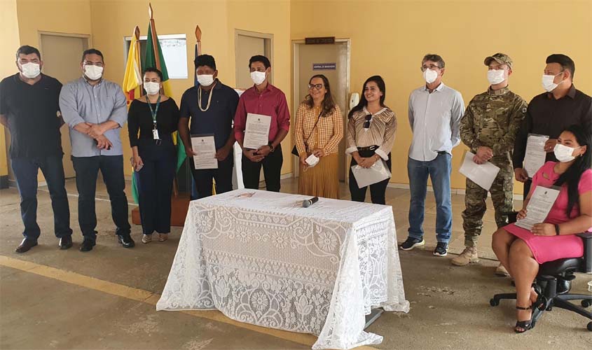 Órgãos e entidades recebem a doação de veículos da Justiça do Trabalho de RO e AC