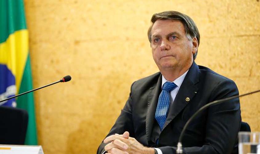 Metamorfose de Bolsonaro provoca crise na base, que levanta a hashtag #bolsonarotraidor