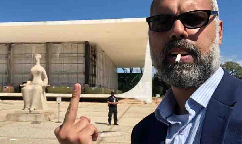 Moraes manda PF ouvir ex-estagiária de Lewandowski, usada por Allan dos Santos como informante