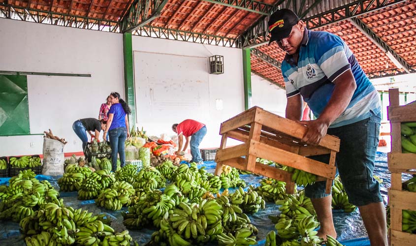 Programa de Aquisição de Alimentos beneficia entidades sociais, hospitais e famílias com dez toneladas de produtos, em Porto Velho