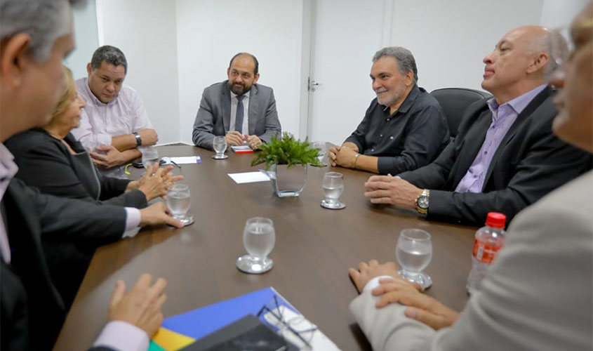 Presidente Laerte Gomes recebe representantes dos setores comerciais e empresariais de Porto Velho