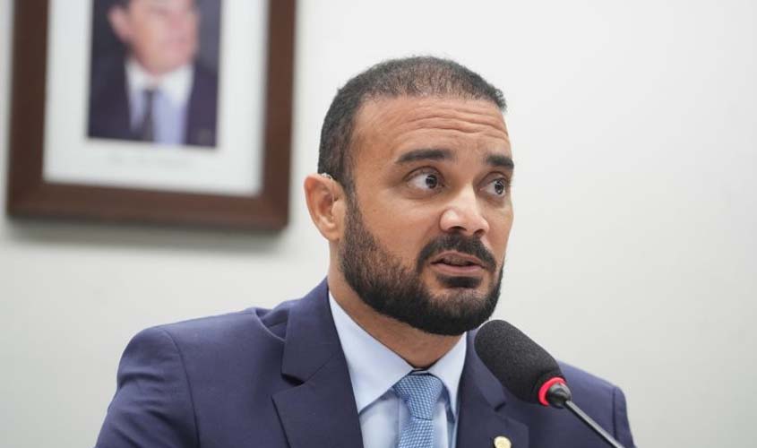 Projeto proíbe revista íntima em presídios federais