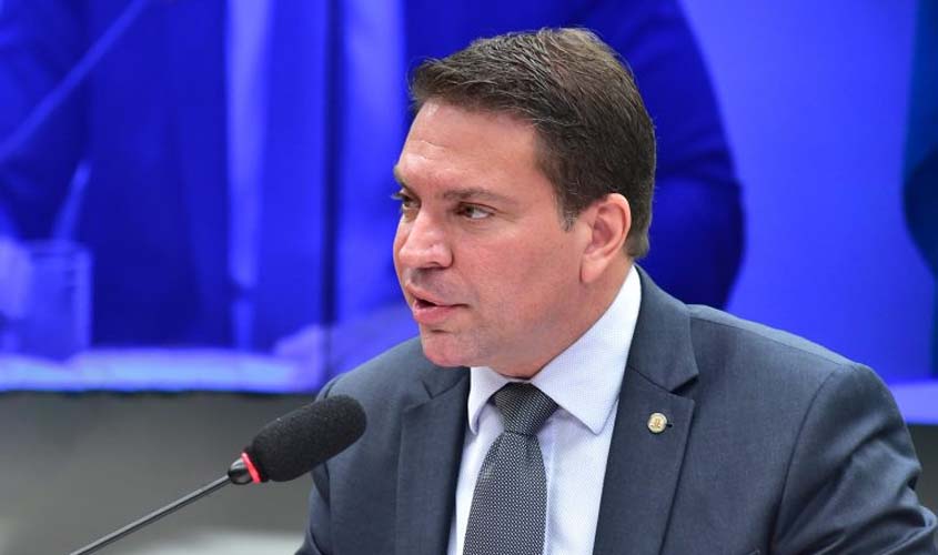 Comissão aprova equiparação de facções a terrorismo