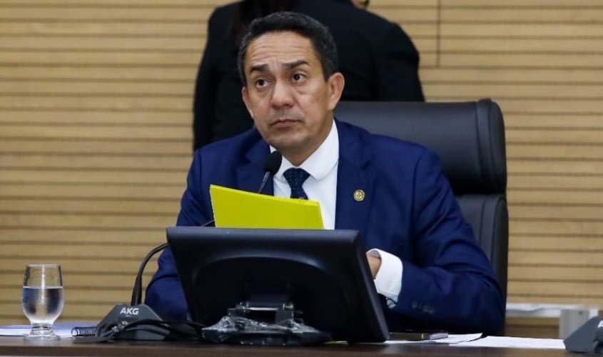 Deputado apoia piso salarial dos jornalistas em Rondônia