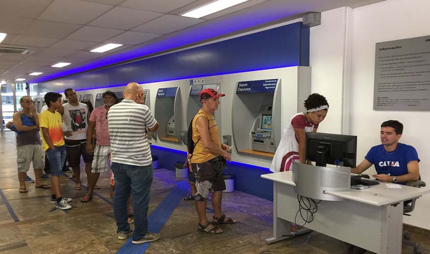 Nascidos em setembro e outubro sem conta na Caixa podem sacar FGTS