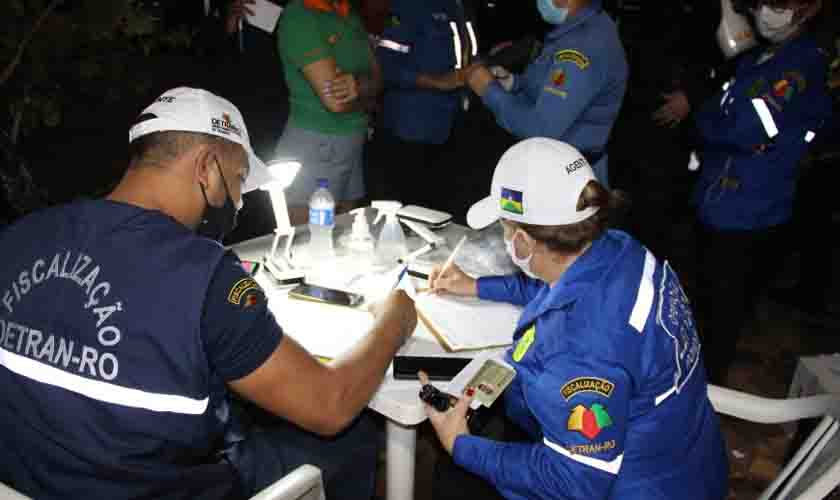 Operação Lei Seca desenvolvida em três municípios no fim de semana aborda mais de 300 condutores de veículos