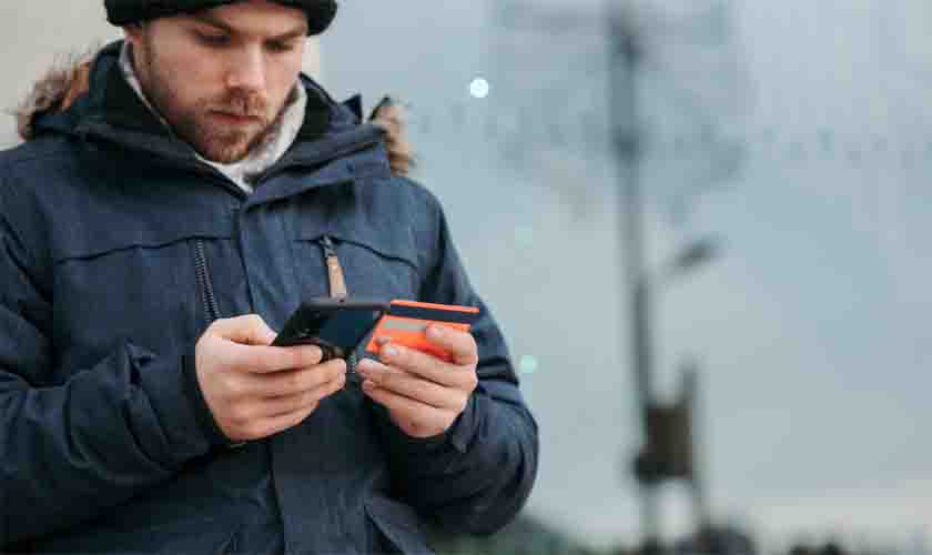 Como funcionam programa de pontos, cashback e desconto em lojas no cartão de crédito?