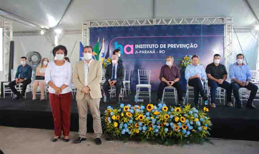 Deputado Laerte Gomes homenageia deputada federal Silvia Cristina com o Título Honorífico de Cidadã do Estado de Rondônia