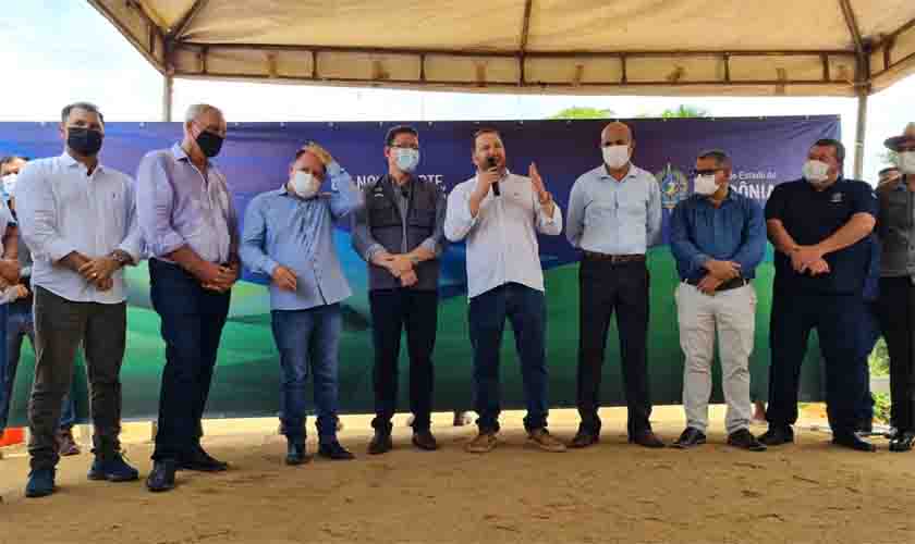 Presidente Alex Redano participa de inauguração de ponte em Cujubim