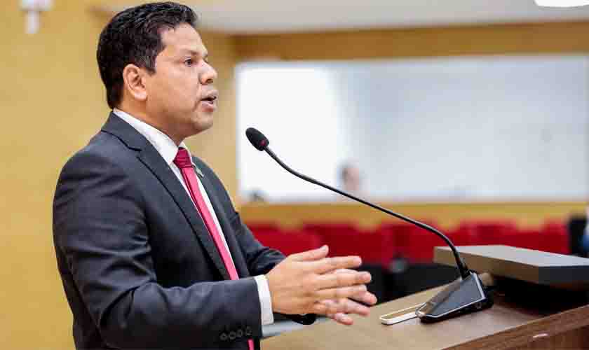 DER atende pedido do deputado Jair Montes e faz a recuperação de ramais na Ro-005 em Porto Velho