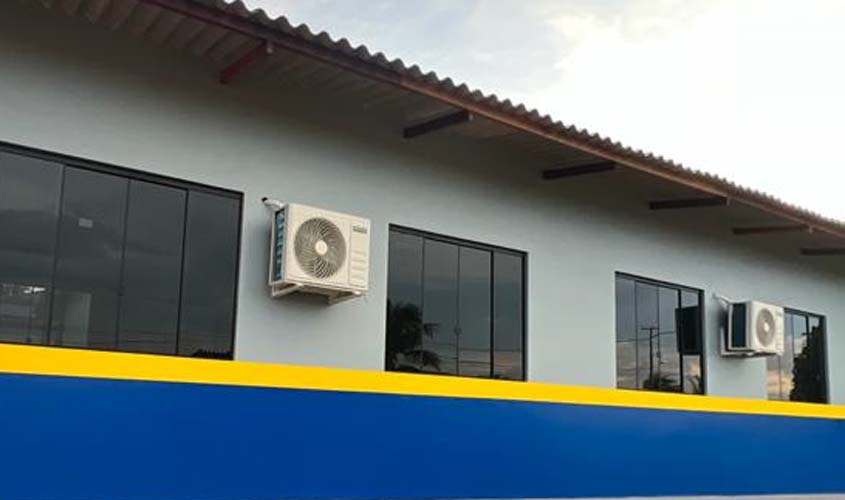 Deputado Laerte Gomes visita obra em escola de Nova Brasilândia D'Oeste