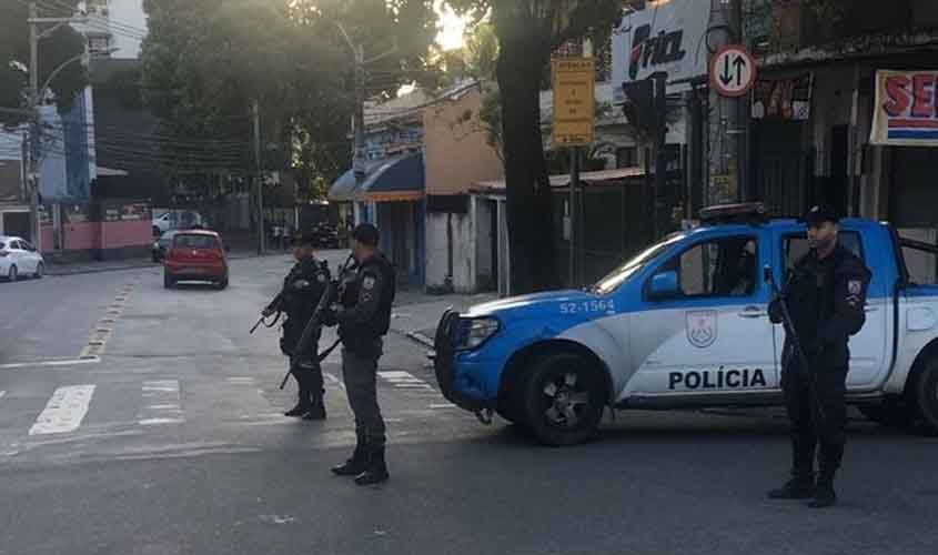 Polícia faz operação no Rio para prender responsáveis por morte de PM