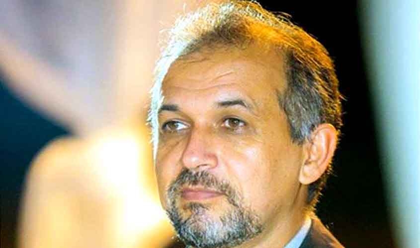 Estranhezas na democracia