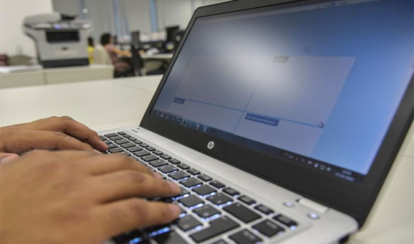 Piloto do Enem Digital pode ter 100 mil participantes, diz ministro