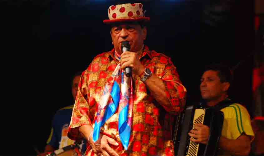 Cantor Genival Lacerda morre aos 89 anos no Recife