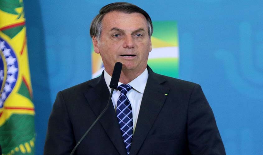 Bolsonaro sanciona lei para enfrentamento do novo coronavírus