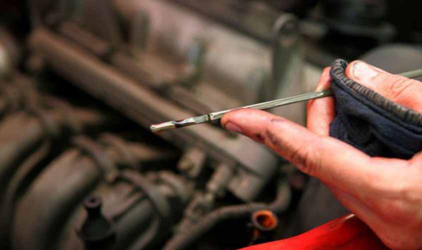 O que acontece se rodar com óleo vencido?