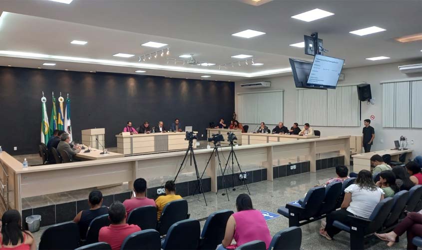 Câmara aprova orçamento para 2024 e questiona redução para a agricultura
