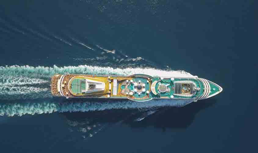 Empresas de cruzeiro são condenadas por exigir teste de HIV e drogas de animadora infantil