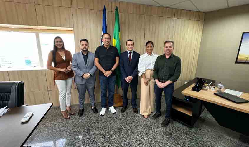 Deputado Eyder Brasil recebe advogados para discutir precariedade dos serviços da Energisa e direitos dos consumidores