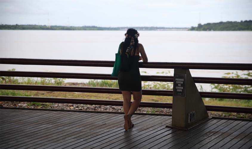 Mulher indígena é escolhida princesa da Corte do Rei Momo