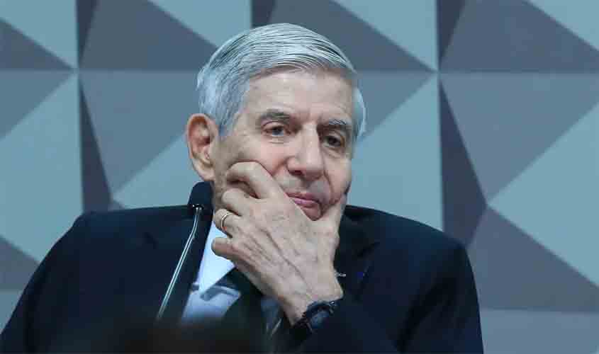 General Heleno pede absolvição sumária em denúncia do golpe