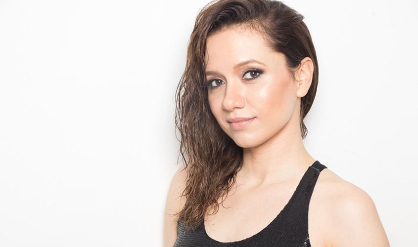 A Atriz Cristina Lago faz publicação nas redes sociais demonstrando preocupação com o Coronavírus no estado