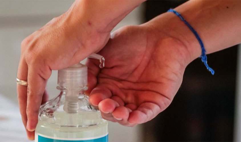 Indústrias de cana-de-açúcar doam um milhão de litros de etanol para combater coronavírus