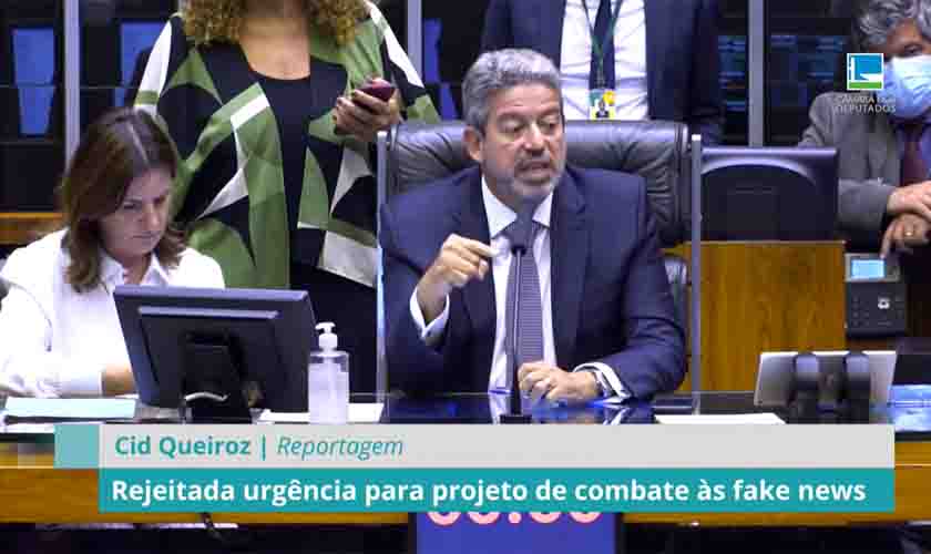 Deputados rejeitam urgência a projeto de combate a fake news