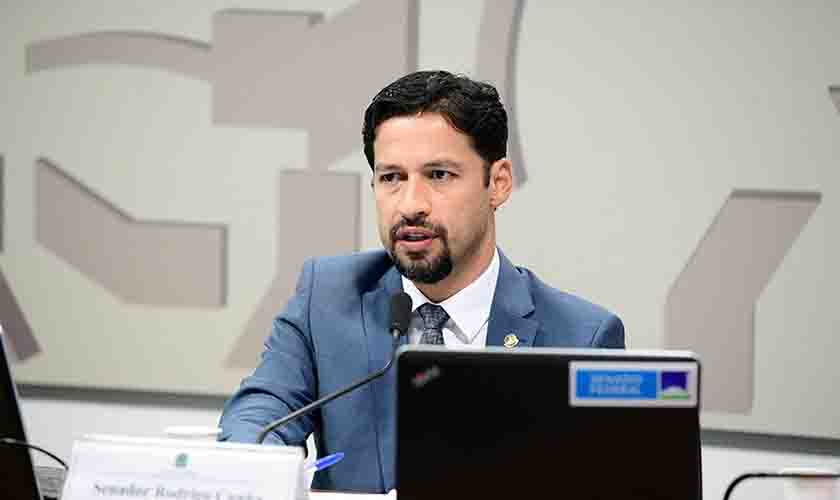 Carteira de radialista vale como documento de identidade, decide CCT  