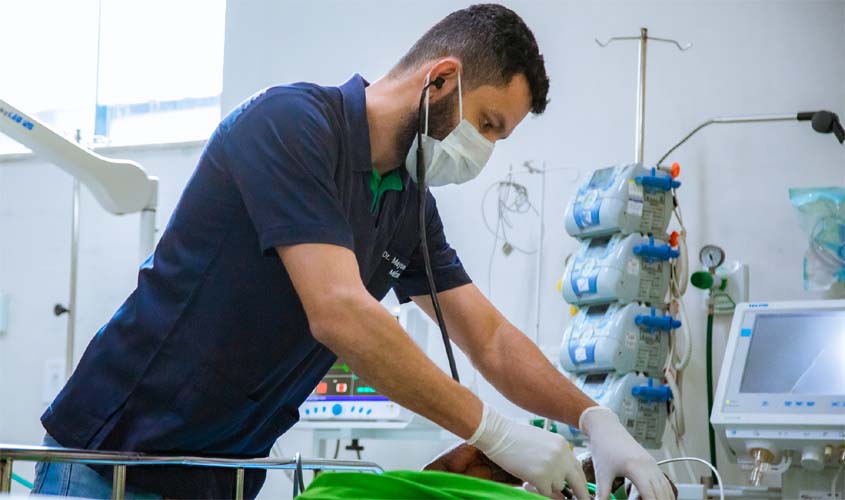 Prefeitura abre inscrições para contratação de médicos plantonistas; valor do plantão é de 3 mil por escala de 24h