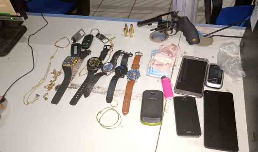 PMRO recupera veículo furtado e prende mulher suspeita