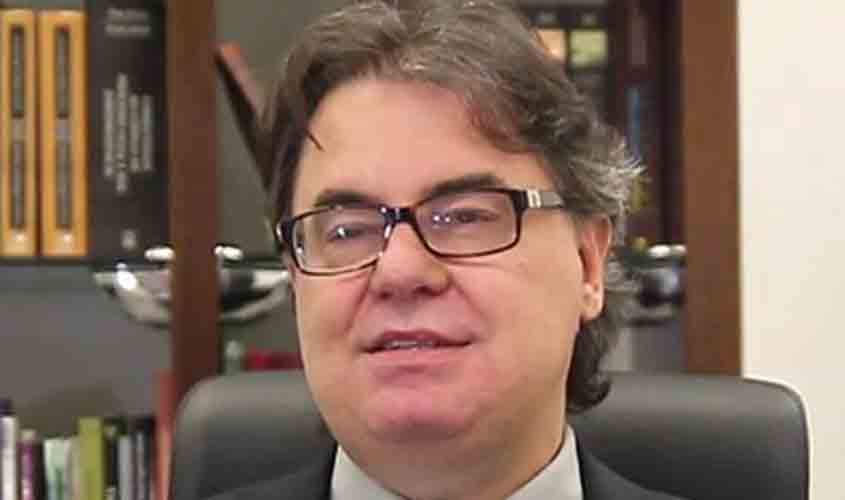 Senso incomum - como mostrar a um tolo a diferença entre o certo e o errado, por Lênio Streck