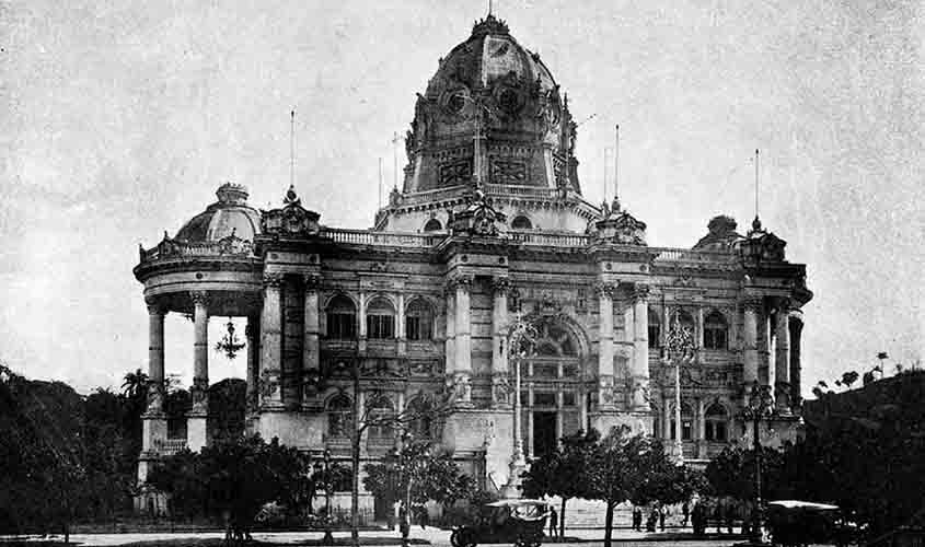 Senado completa 195 anos