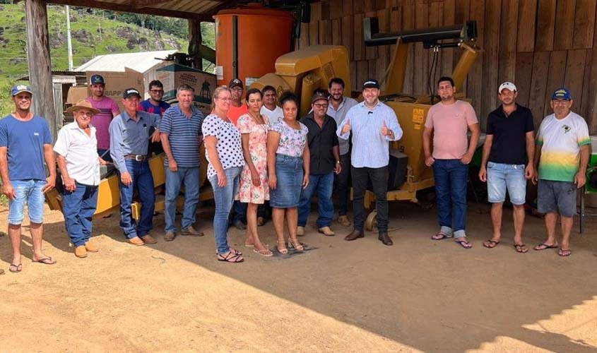 Deputado Alex Redano investe R$ 270 mil para aquisição de implementos a associações