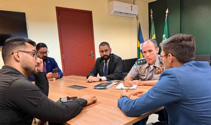 Termo de cooperação garantirá direitos aos atingidos pela cheia do Madeira