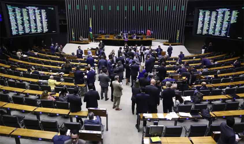 Câmara aprova projeto que amplia número de deputados federais