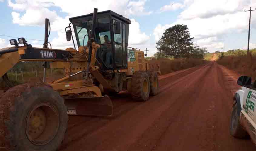 Governo recupera 15 quilômetros da RO-370 entre Alto Alegre dos Parecis e o distrito de Vila Marcão