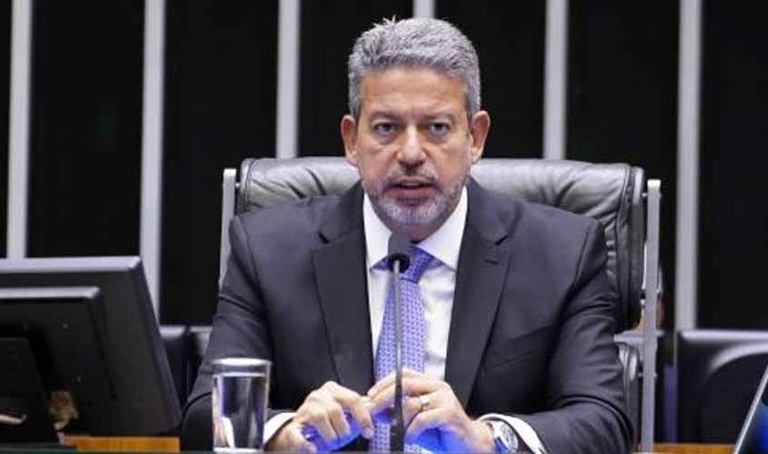 Lira, Pacheco e Bolsonaro anunciam PEC que reduz impostos federais sobre combustíveis