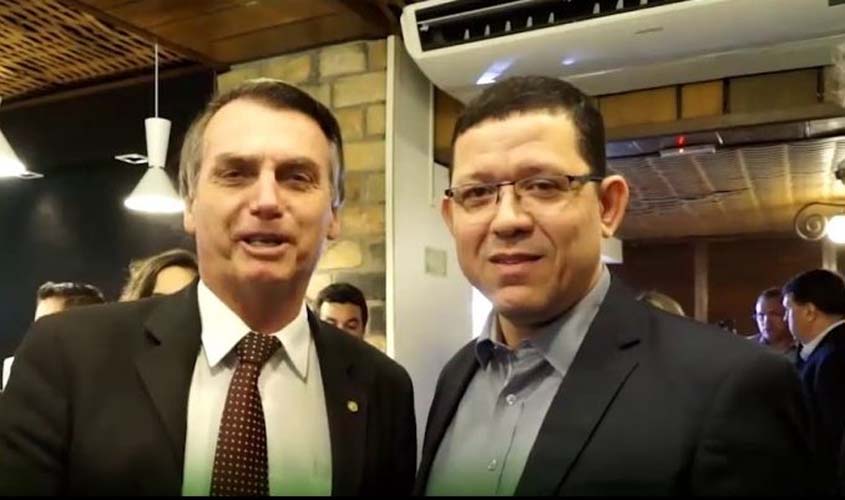 Bolsonaro autoriza prorrogação de prazo para servidores optarem pela transposição