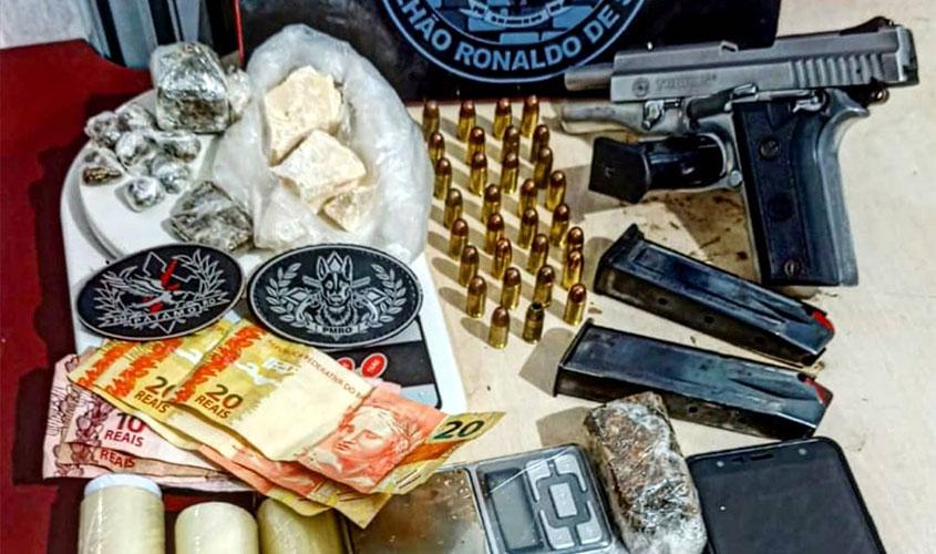 Batalhão de Choque fecha bocas de fumo e apreende drogas e arma na zona leste