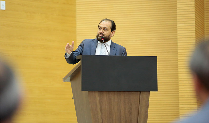 Com emenda do presidente Laerte Gomes, prefeitura de Alvorada asfalta 4 km de ruas e avenidas