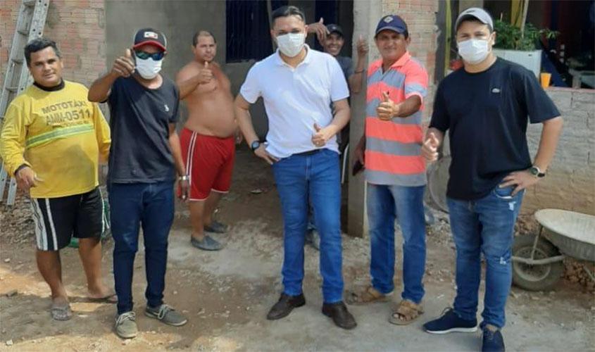 Marcelo Cruz visita ramal 22 para verificar as dificuldades dos moradores em Porto Velho