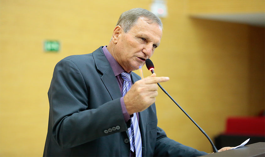 Adelino Follador reclama de fechamento do comércio e empresas em cidades do interior