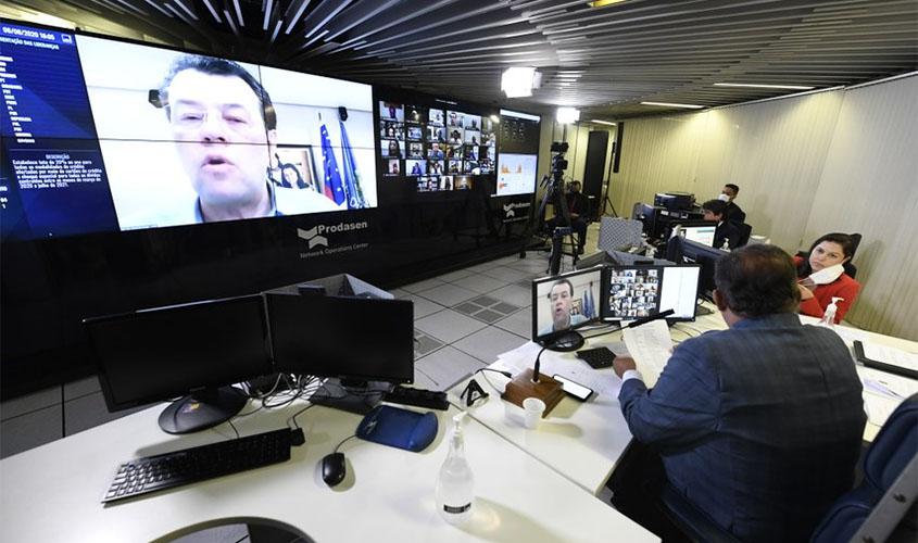 Revalidação simplificada de diplomas estrangeiros é aprovada no Senado